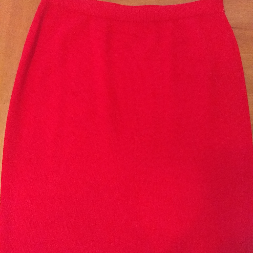 St. John Collection Knit Red Skirt Size 14
